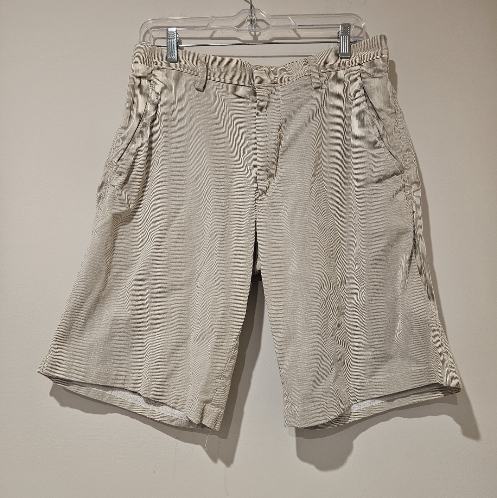 Banana Republic Striped  Men's Shorts, Size 32, Gray And White
